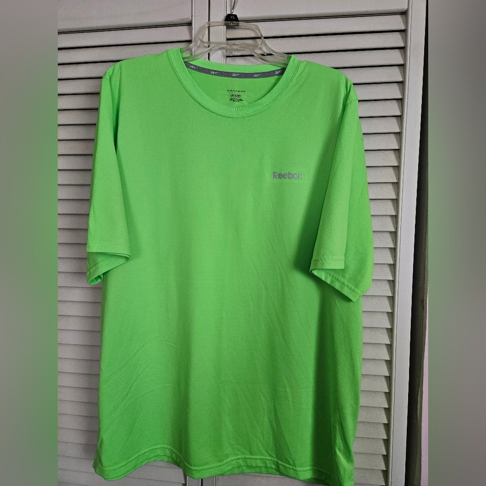 Mens REEBOK XL Dryfit T-shirt